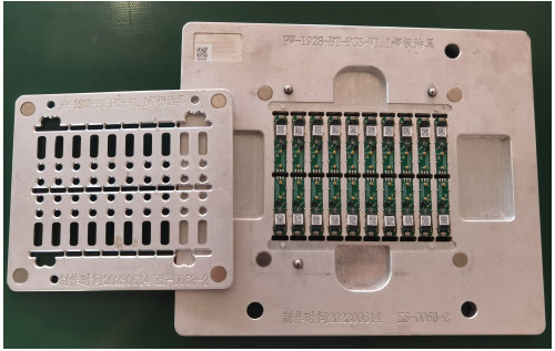 PCBデパネラー PCBルーティングマシーン FR4/CEM/MCPCBボードのフレーシングジョイント