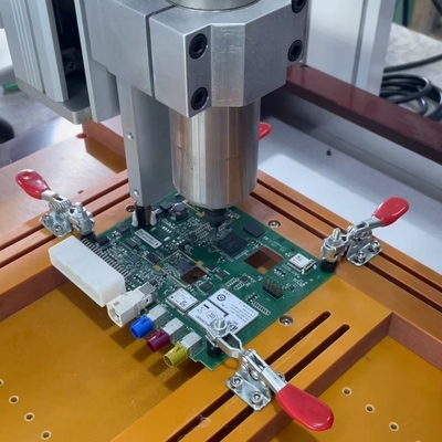 高精度3軸デスクトップPCBルーターマシン 0.02mmドライブシステムの繰り返し