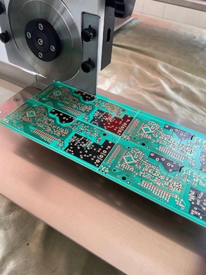 460mm 長さPCBとLEDパネルの分離 SMTfly-1MPCB分離機