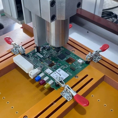 PCB ルータ 機械 スピンドル デスクトップ 400mm X 400mm 作業領域 0.6-3.5mm