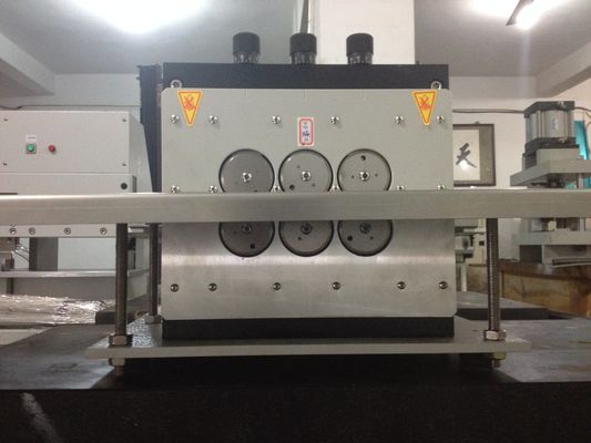 LEDボードのための調整可能な速度と厚さを持つプロのPCBデパネライザー