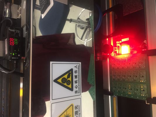 18W 355nm SMT自由なインライン静止したレーザーDepaneling機械圧力