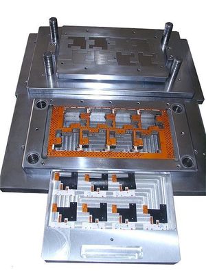 用具の薄板金のダイス、PCBの打つ工具細工を押すPCB Depanelingの金属