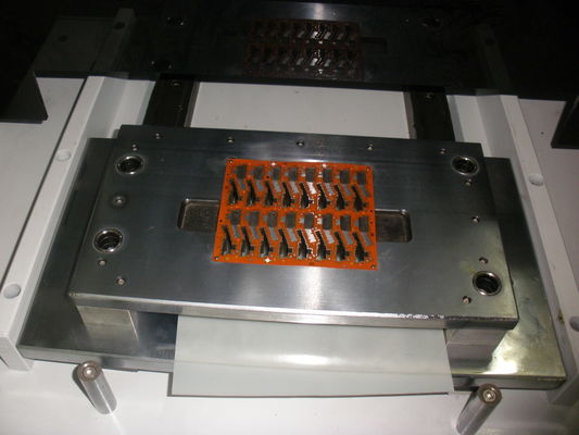 SKD11金は金属のダイスPCBの打つ機械高速をめっきした